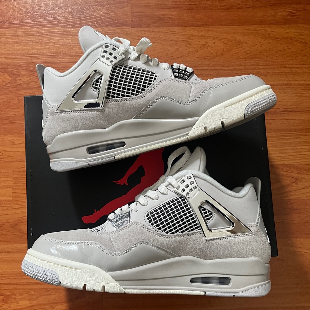 Jordan 4 Frozen Moments - Picture 1 of 9